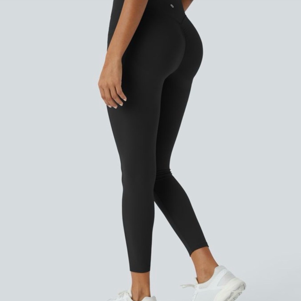 Halara UltraSculpt™ 7/8 length High Waisted Scrunch Butt Lifting Tummy Control